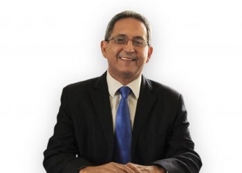 Luis Estrella presenta su libro “Reflexiones para el Alma”