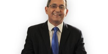 Luis Estrella presenta su libro “Reflexiones para el Alma”