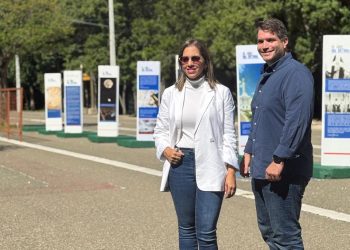 Exposición sobre los 80 años del Monumento a los Héroes llega al Parque Central Santiago