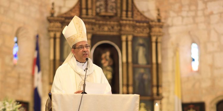 Monseñor Tomás Morel Diplán asume como arzobispo coadjutor de Santo Domingo