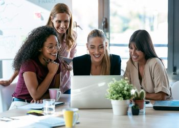 MujerEs Avanza: programa de alto nivel impulsa el liderazgo empresarial femenino en Santo Domingo