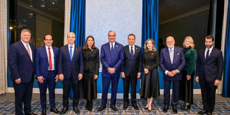 RD se posiciona en el mapa global de semiconductores durante participación de Abinader en reunión anual de la SIA