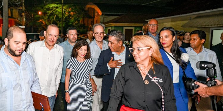 Ulises Rodríguez recibe en Santiago a la gobernadora de Nueva York, Kathy Hochul, en visita que estrecha lazos con la diáspora dominicana