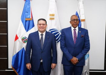 Aduanas y Contraloría refuerzan fiscalización pública para garantizar uso correcto del erario