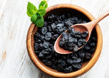 Ciruelas, uvas pasas y dátiles: ¿qué beneficios aportan las frutas deshidratadas?