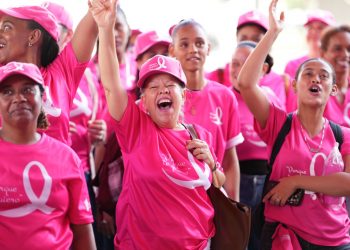 Más de 21 mil estudios realizados en campaña “Porque Te Quiero” consolidan lucha preventiva contra el cáncer de mama en Santiago