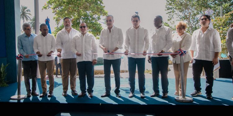 Abinader inaugura remozamiento del Parque Submarino La Caleta y destaca su valor histórico y turístico