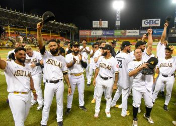 Águilas Cibaeñas aseguran su pase al Round Robin con blanqueada dominante sobre el Escogido
