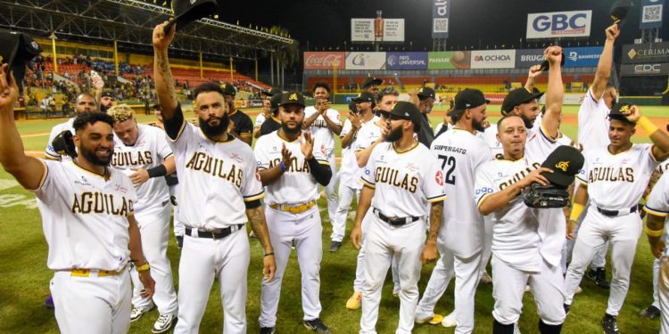 Águilas Cibaeñas aseguran su pase al Round Robin con blanqueada dominante sobre el Escogido