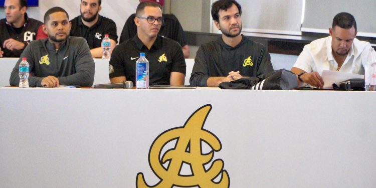 Águilas Cibaeñas seleccionan 5 lanzadores y un jugador de posición