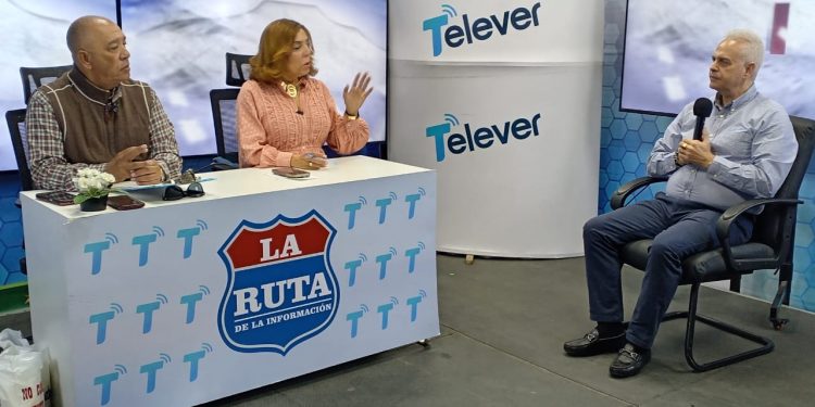Alcalde Joselito Abreu alerta sobre presuntas acciones irregulares de agente policial en Jarabacoa