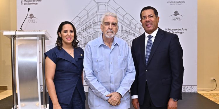 Banreservas abre su Centro Cultural en Santiago con dos exposiciones que exaltan el arte cibaeño