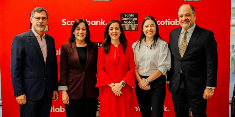Scotiabank celebra 105 años en RD con una gran promoción que sorteará tres SUV Cadillac XT4 2025