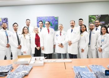 Daniel Rivera dota al Cabral y Báez de nuevo equipo urológico