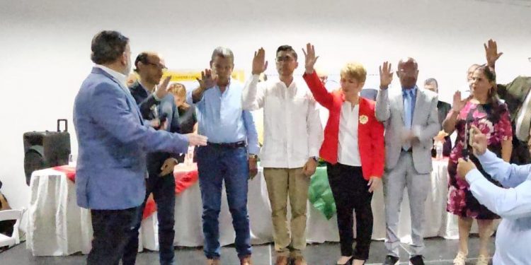 Eddy Núñez Escoto asume presidencia de AMIPESANC y apuesta al fortalecimiento de las MIPYMES en Santiago