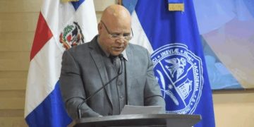 Enegildo Peña rinde homenaje a su madre con la obra “Contextos desde Lengua”