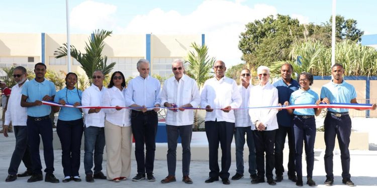 Gobierno pone en funcionamiento Liceo Experimental UASD en Elías Piña tras más de una década de espera