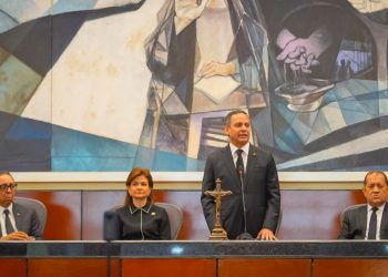 Henry Molina reafirma que la fortaleza del Poder Judicial descansa en la Constitución, no en la popularidad