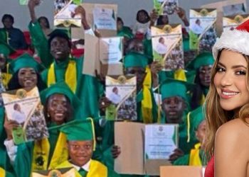 Shakira celebra la graduación de 415 jóvenes y lo define como su mayor alegría navideña