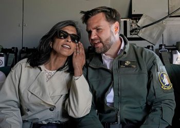 J.D. Vance responde con ironía a rumores sobre una supuesta crisis matrimonial