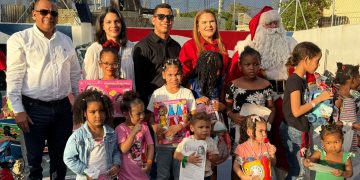 Jornada comunitaria llena de alegría a la niñez de Bella Vista en Santiago