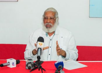 Juan Hubieres advierte posible demanda contra la Policía y el Dicrim por caso de choferes en Santo Domingo Norte