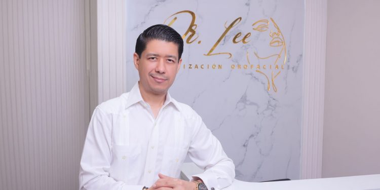 Clínica Dr. Lee ofrece plan exprés para lucir un rostro rejuvenecido en Navidad