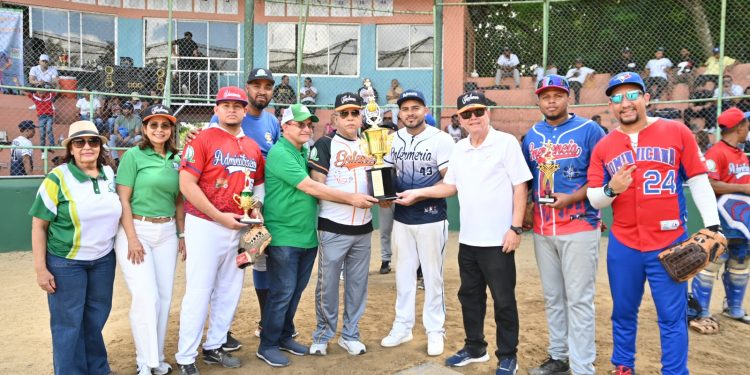 Los Galenos conquistan la Copa Unión Médica con dominio absoluto en el 28.º Aniversario