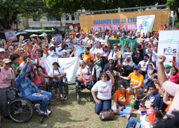 Miles se unen en Santo Domingo para exigir el fin de la violencia contra las mujeres