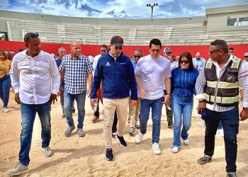 Ministro David Collado anuncia entrega en diciembre de la Plaza Cultural Seibana