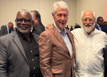 Clinton e InterEnergy impulsan la recuperación energética de Jamaica tras el huracán Melissa