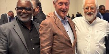 Clinton e InterEnergy impulsan la recuperación energética de Jamaica tras el huracán Melissa
