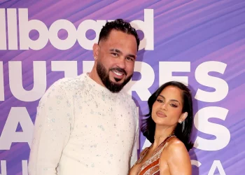 Natti Natasha celebra sus 39 años con emotivo video de su parto por cesárea y mensaje especial de Raphy Pina