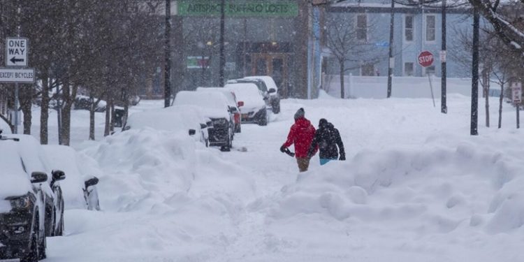 Más de 1.5 millones de dominicanos afectados por tormenta de nieve EUA; declaran emergencia en NY y NJ