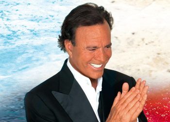 Piden revocar el reconocimiento de Hijo Predilecto de Madrid a Julio Iglesias tras denuncias de extrabajadoras