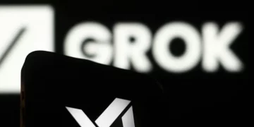 Grok limita su generador de imágenes tras escándalo por contenido sexual falso