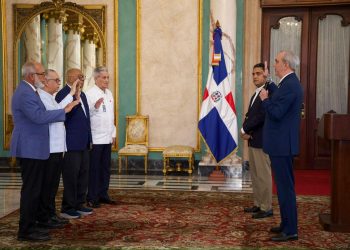 Abinader conforma veeduría ciudadana para garantizar transparencia en obras deportivas con fondos recuperados