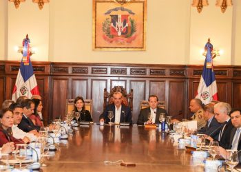 Abinader reúne gabinete ampliado para definir hoja de ruta del Gobierno en 2026