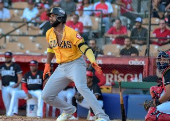 Pitcheo aguilucho frena a los Leones y Toros se mantienen al acecho del liderato