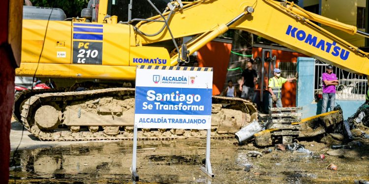 Alcaldía de Santiago ejecuta operativo de saneamiento en la cañada de Rafey