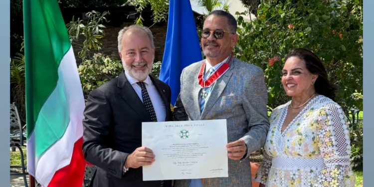 Italia distingue a Arquímedes Cabrera con una de sus más altas condecoraciones civiles