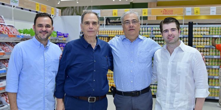 Merca Jumbo inaugura su primera tienda en Santiago y apuesta por Cienfuegos