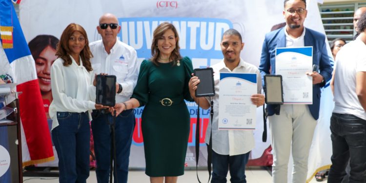 CTC impulsan la innovación juvenil con jornada tecnológica en Boca Chica