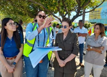 Carolina Mejía supervisa renovación integral del parque Núñez de Cáceres junto al sector privado
