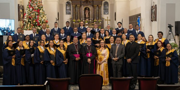 Coro Arquidiocesano de Santiago conmemora 35 años de historia con memorable Concierto de Gala