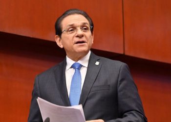 Daniel Rivera exhorta a la juventud a construir su futuro con valores y determinación