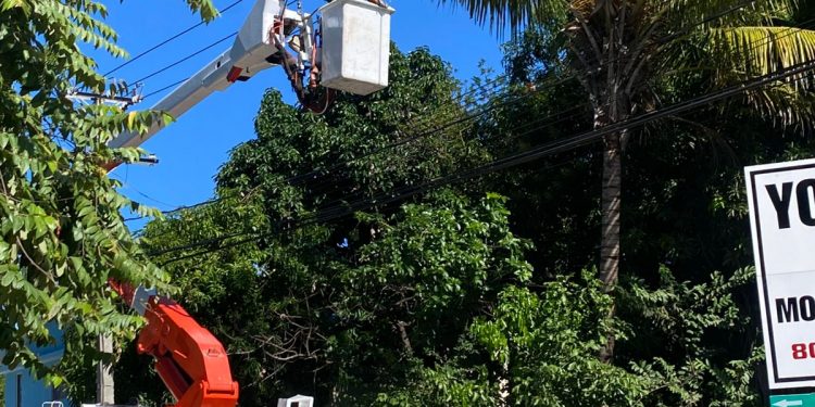 EDENORTE restablece por completo el servicio eléctrico tras lluvias en Puerto Plata