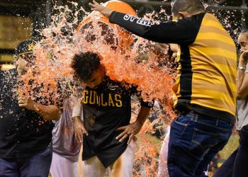Águilas Cibaeñas rugen en Santiago y mantienen vivo el pulso del Round Robin en República Dominicana