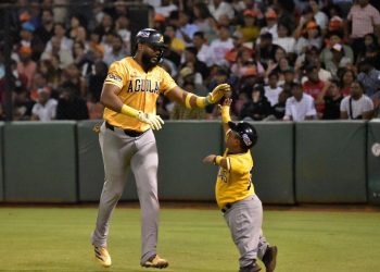 Águilas remontan en La Romana y aprietan la lucha por el pase a la final
