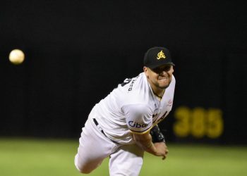 Águilas mantienen la esperanza tras vencer a Gigantes en el Cibao